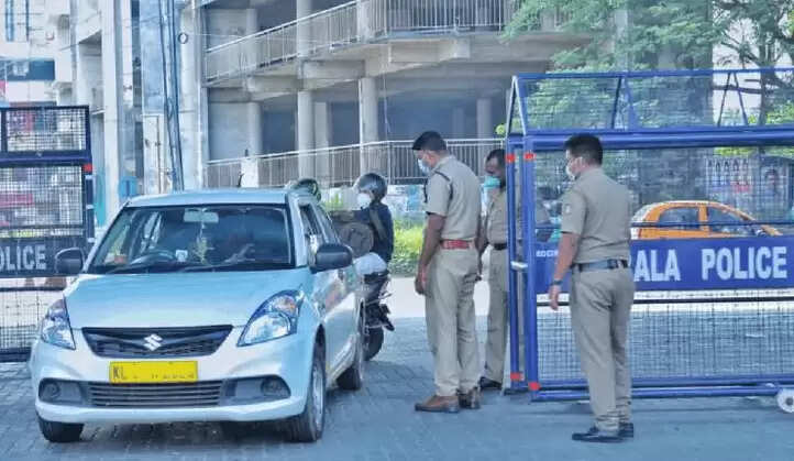 സംസ്ഥാനത്ത് നാളെ കൂടുതല്‍ ഇളവുകള്‍; ശനി, ഞായര്‍ ദിവസങ്ങള്‍ ട്രിപ്പിള്‍ ലോക്ക്ഡൗണിന് സമാനം