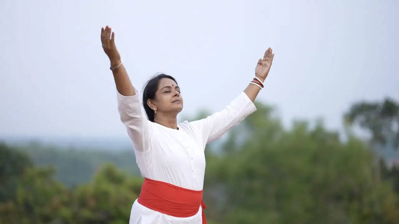 യൗവ്വനം നിലനിര്‍ത്താന്‍ പരിശീലിക്കാവുന്ന എളുപ്പ മാര്‍ഗ്ഗവുമായി അഗസ്ത്യം