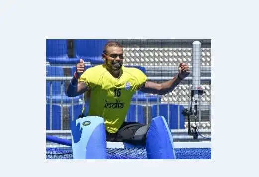 ശ്രീജേഷ് കൊച്ചിയിലെത്തി, മധുരമുള്ള വരവേല്‍പ്‌