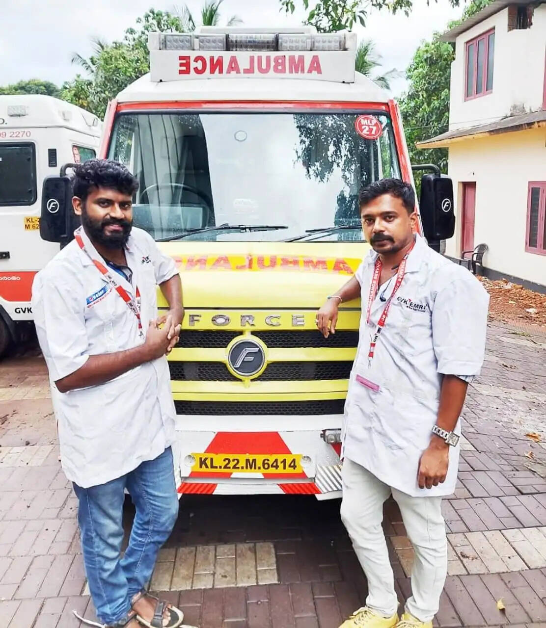 കോവിഡ് ബാധിച്ച യുവതിക്ക് കനിവ് 108 ആംബുലന്‍സില്‍ സുഖപ്രസവം