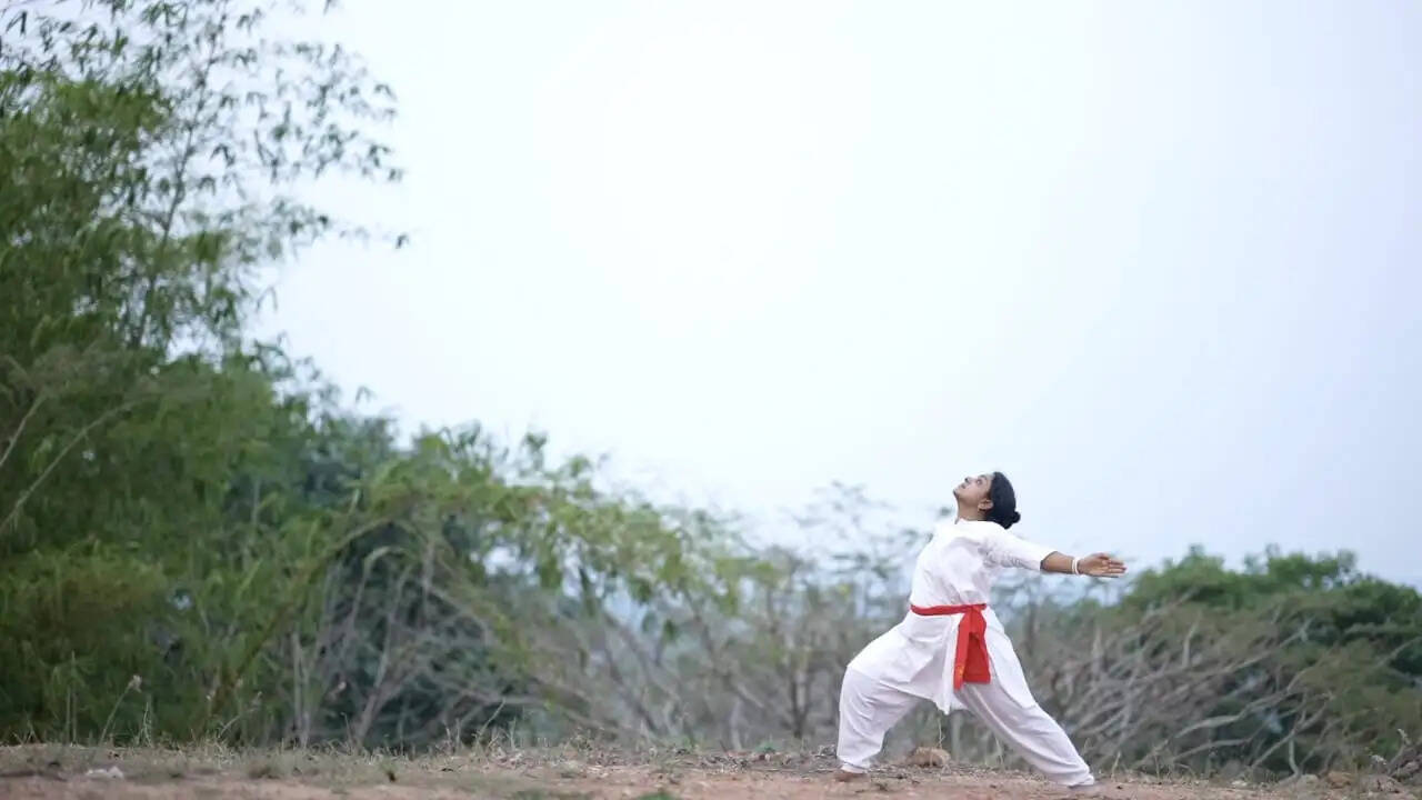 യൗവ്വനം നിലനിര്‍ത്താന്‍ പരിശീലിക്കാവുന്ന എളുപ്പ മാര്‍ഗ്ഗവുമായി അഗസ്ത്യം