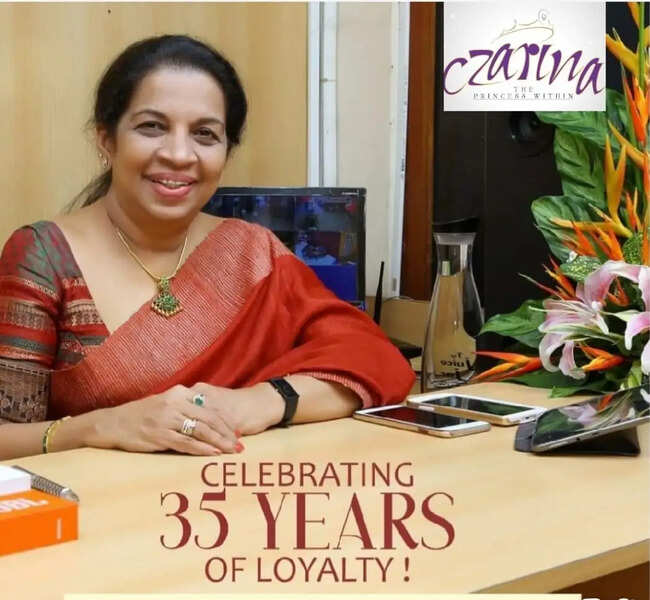 അനന്തപുരിയിൽ സ്ത്രീകളുടെ ഫാഷൻ ട്രെൻഡുകൾക്ക് തുടക്കം കുറിച്ച സറീന ബൊട്ടീക്കിന് 35 വയസ്